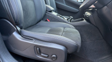 Volvo XC40 2.0 B4P Ultimate Dark 5dr Auto Petrol Estate